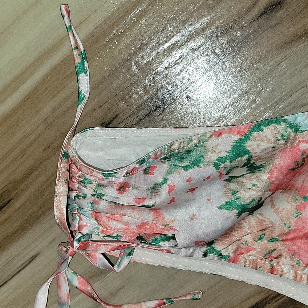 NWT Fanco Ruched & Ruffle Hem Floral Dress - Picture 4 of 16